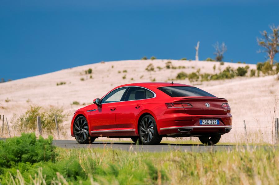  Volkswagen Arteon 4Motion R-Line 2017 года  (AU) (фото 33 из 40)